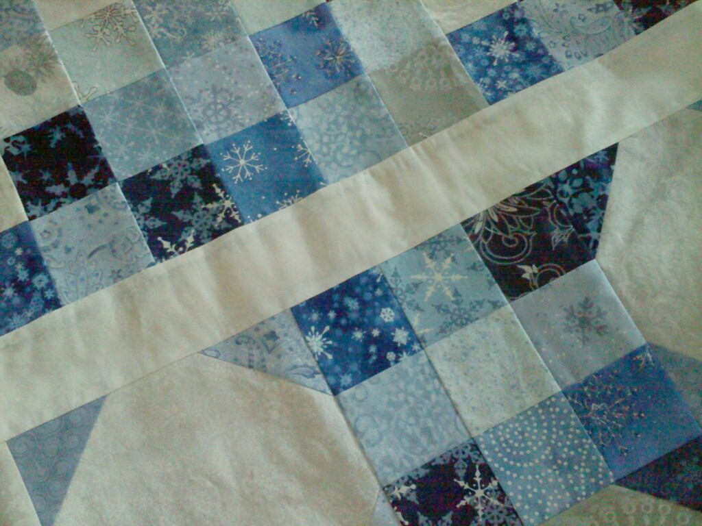 Blue and white snowball quilt - www.quiltaddictsanonymous.com