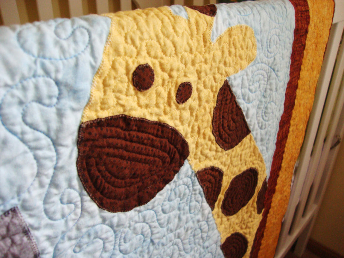 Jungle quilt, applique, baby quilt, giraffe, www.quiltaddictsanonymous.com