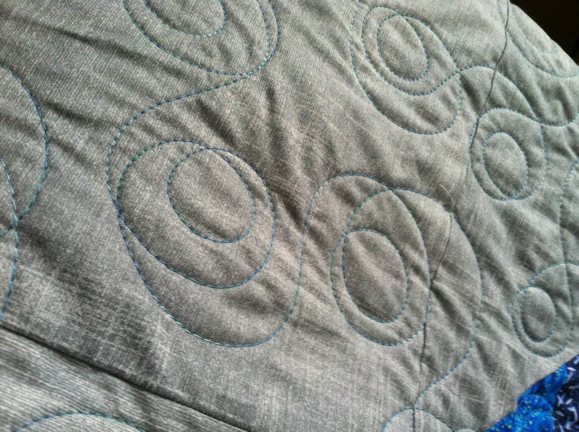 free motion quilting, all over quilting pattern, swirls and circles, longarm